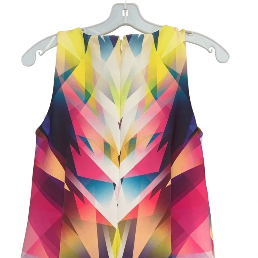 Nicole Miller  Kaleidoscope Sheath Dress‎ Size 0 Geometric Print Bodycon Artsy